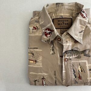 Woods & Water Outfitters, Khaki Fishing Lure Pattern Button Down Mens Shirt sz L